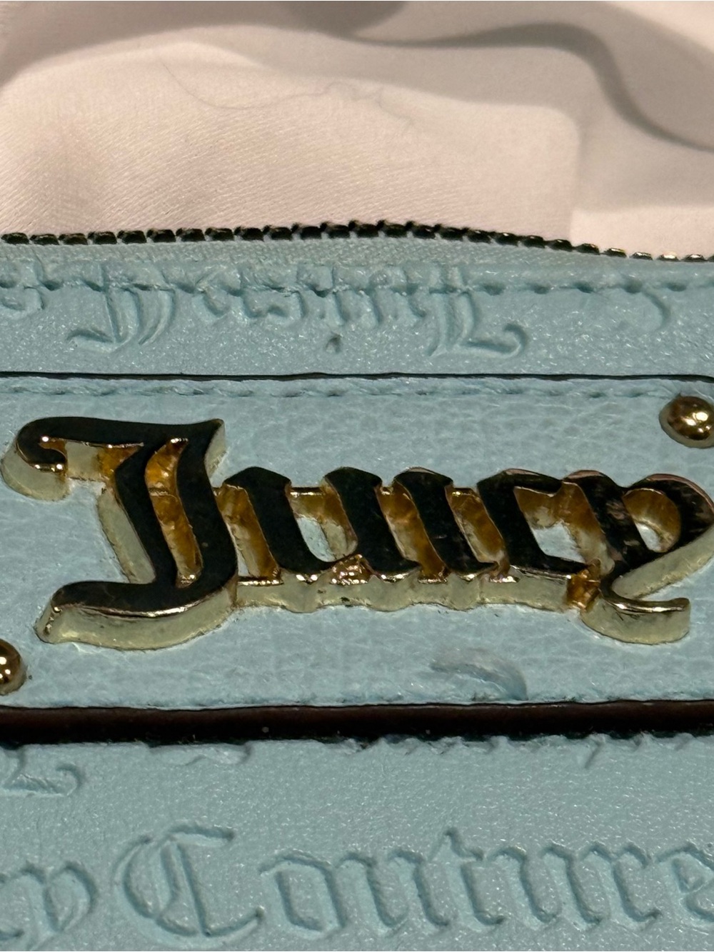Juicy Couture Icicle Blue Debossed Logo Wristlet Wallet - Picture 2 of 7